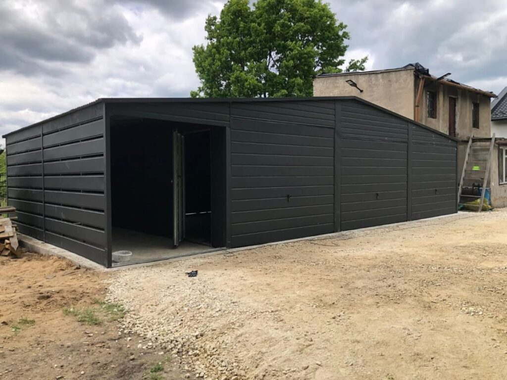 garaż akrylowy z wiatą