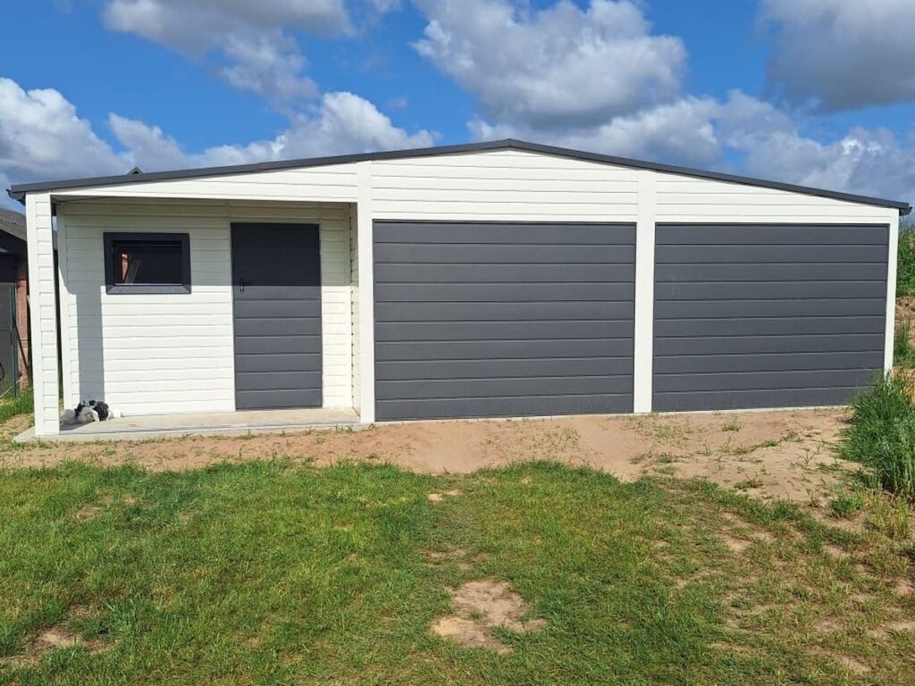 garaż blaszany z wiatą
