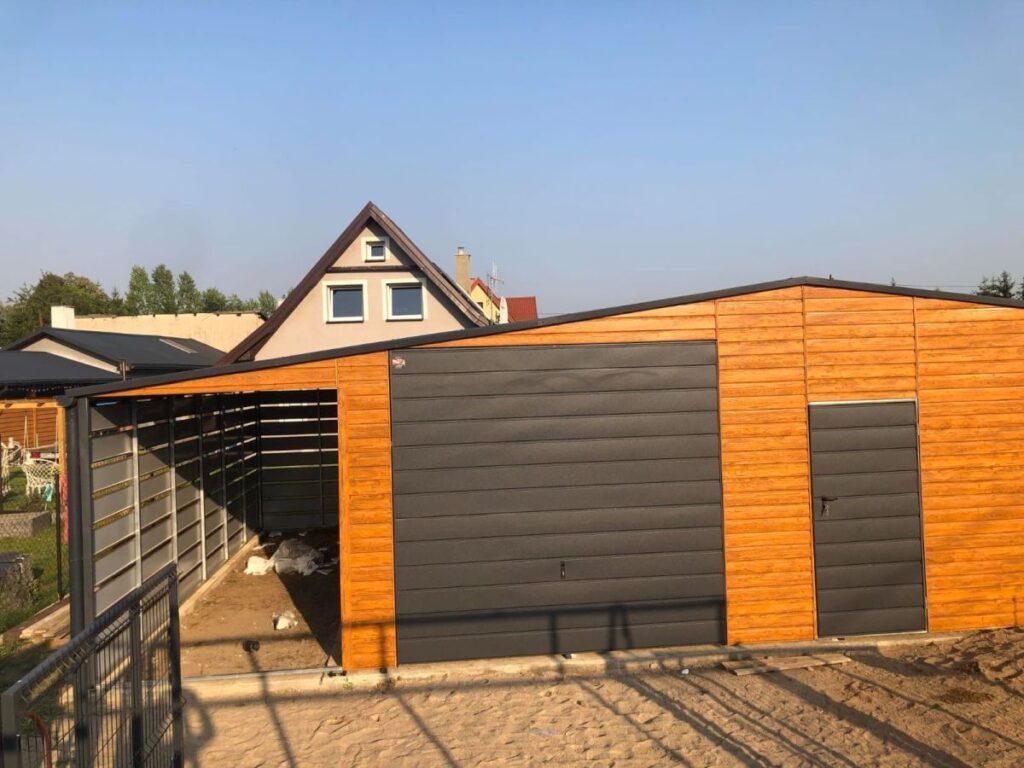garaż drewnopodobny