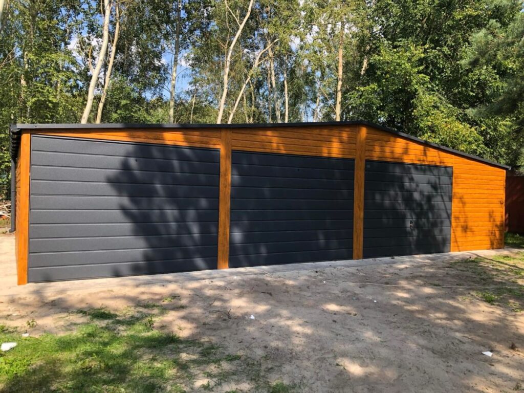 garaż blaszany