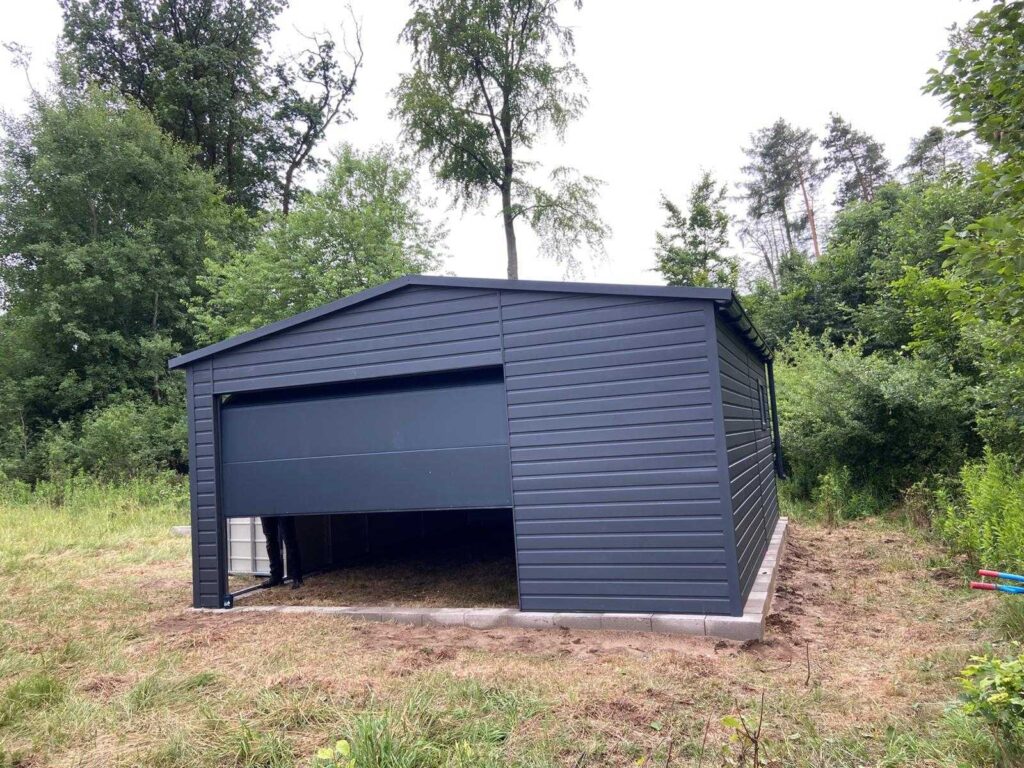 Garaż blaszany 5m x 6m